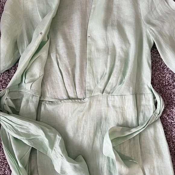 Like New! Magaschoni Wrap Tie Kelly Mint Green Linen Long Sleeve Dress in  Size 6 - threedaughtersproperties.com